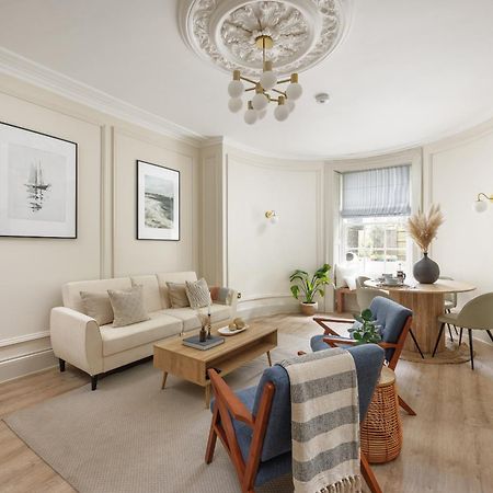 Ocean City Stylish Apartment Плимът Екстериор снимка